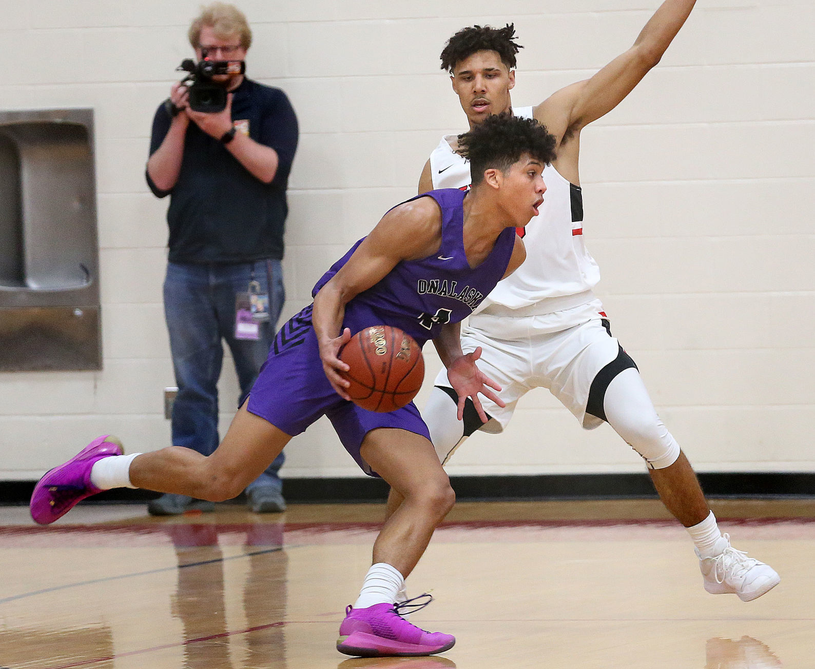March 12: Onalaska vs La Crosse Central